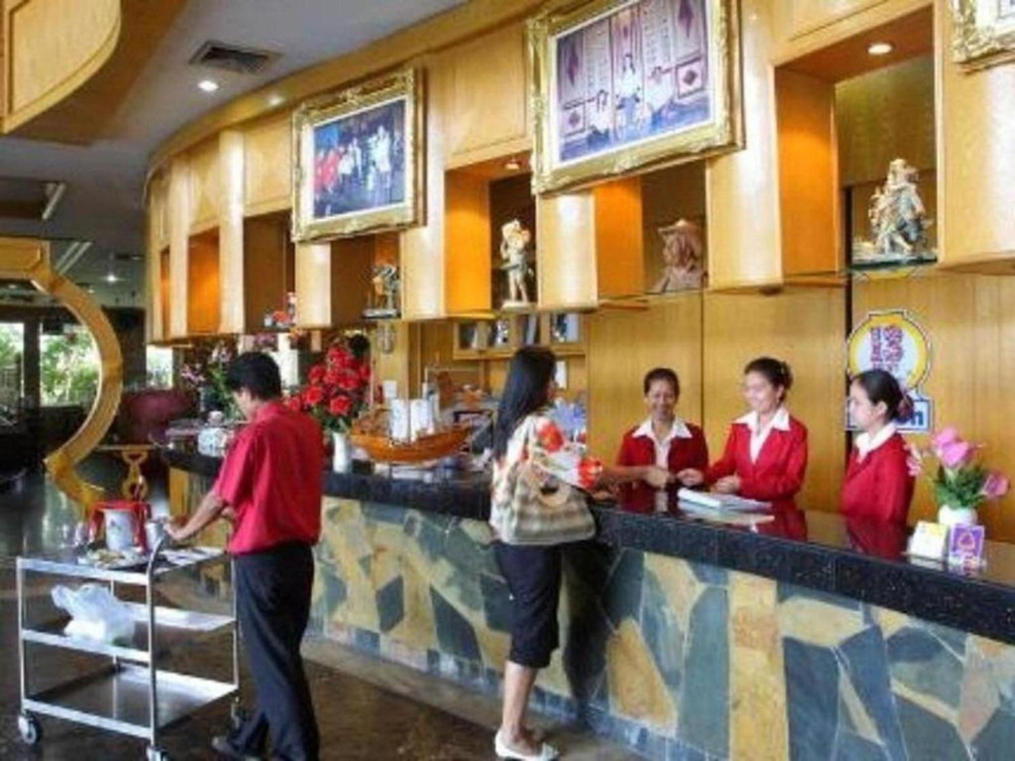 נונטאבורי Oyo 75466 -13 Coins Bang Yai Hotel מראה חיצוני תמונה