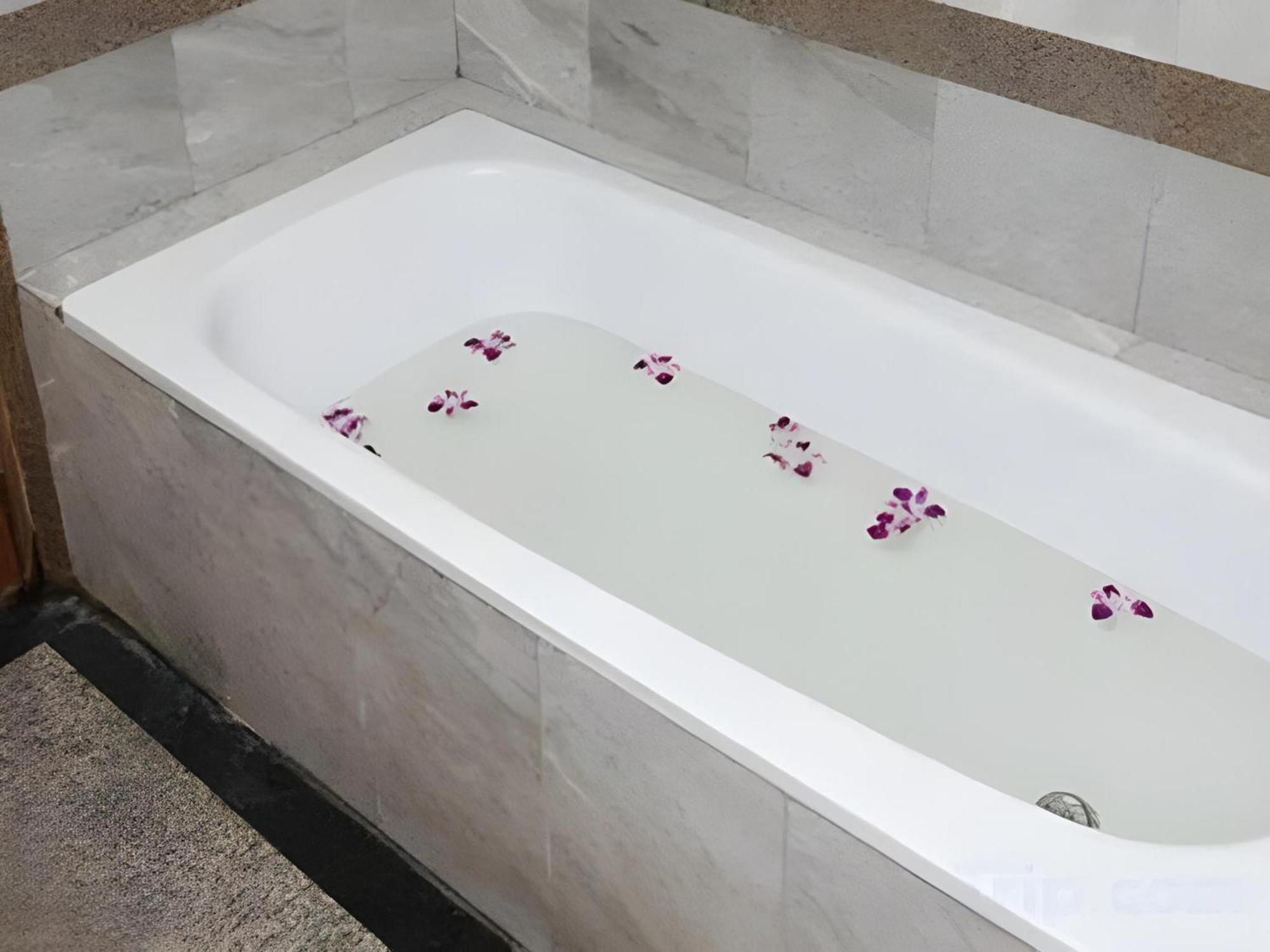 נונטאבורי Oyo 75466 -13 Coins Bang Yai Hotel מראה חיצוני תמונה