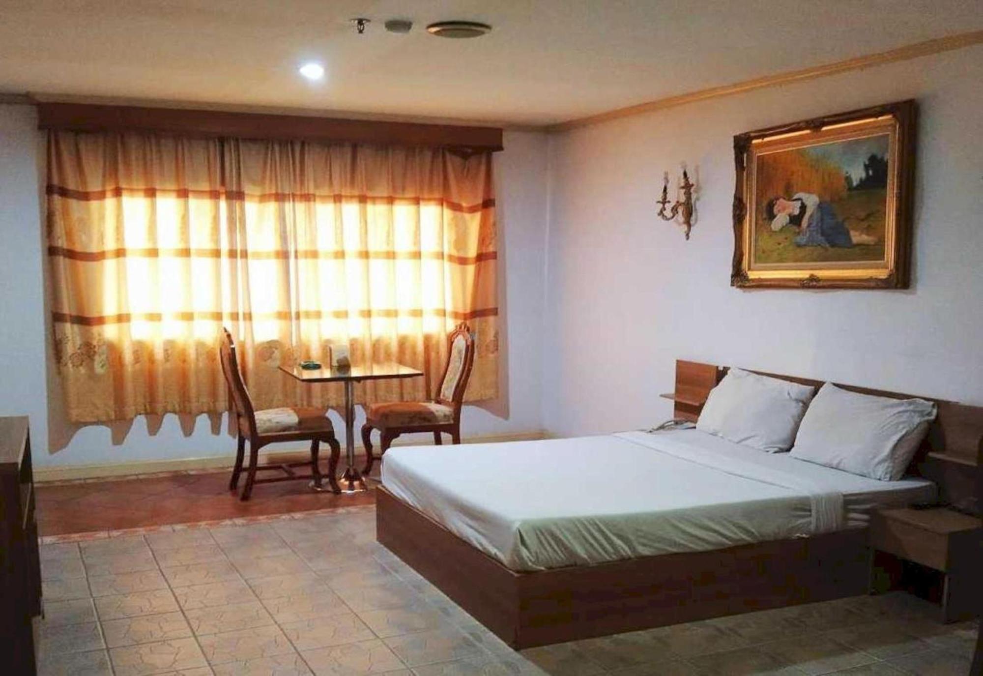 נונטאבורי Oyo 75466 -13 Coins Bang Yai Hotel מראה חיצוני תמונה