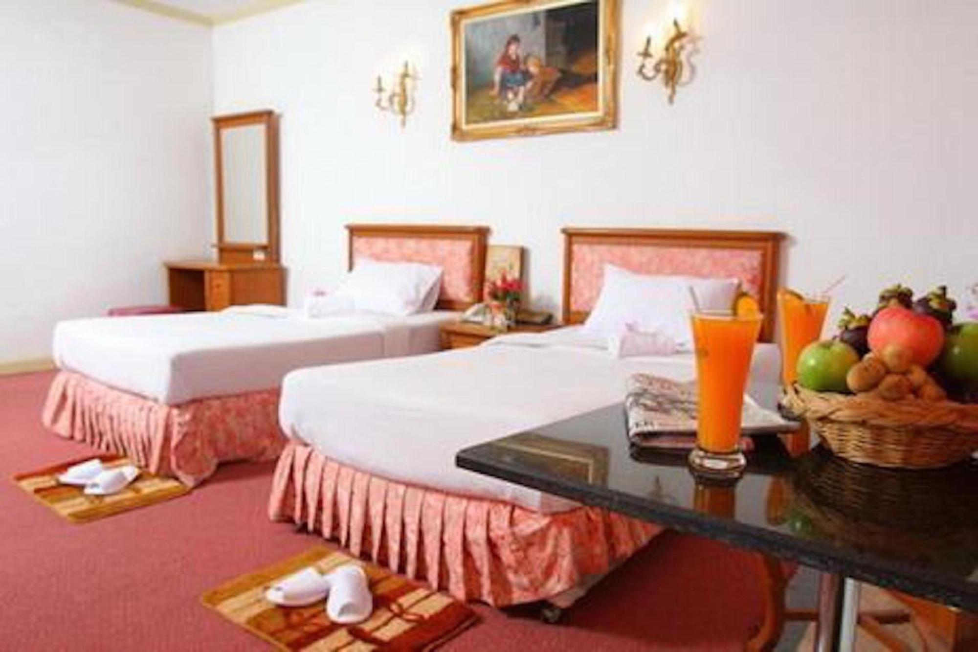 נונטאבורי Oyo 75466 -13 Coins Bang Yai Hotel מראה חיצוני תמונה